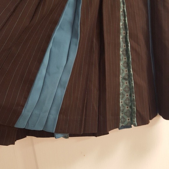 ATL Studio Brown Blue Pinstripe Pleated Skirt - Picture 4 of 5
